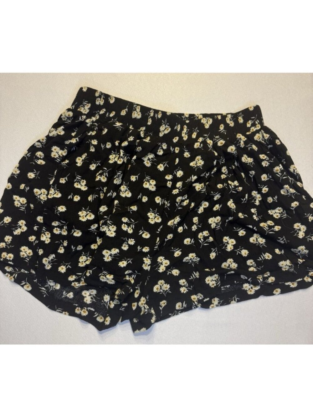 Umgee Women’s Floral Shorts Black Boho Chic Beach Bright Colorful Size M